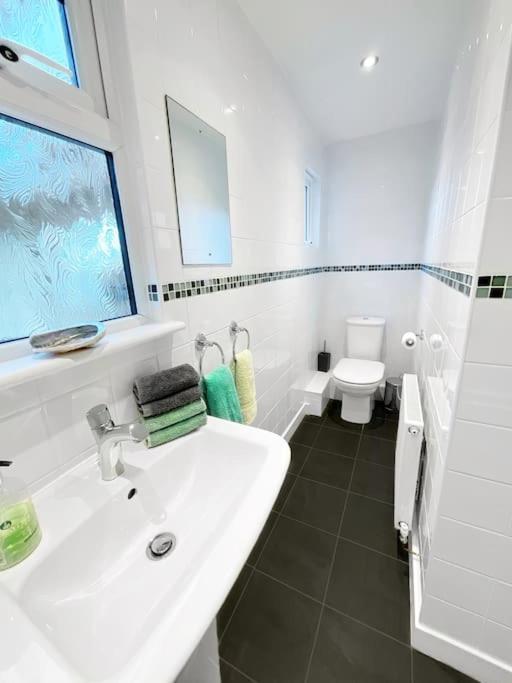 White Eden - Explore Cornwall From A Comfy Central Appartment St Austell Extérieur photo