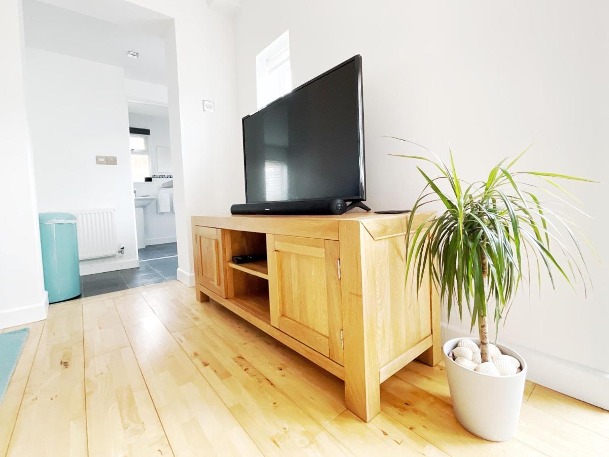 White Eden - Explore Cornwall From A Comfy Central Appartment St Austell Extérieur photo